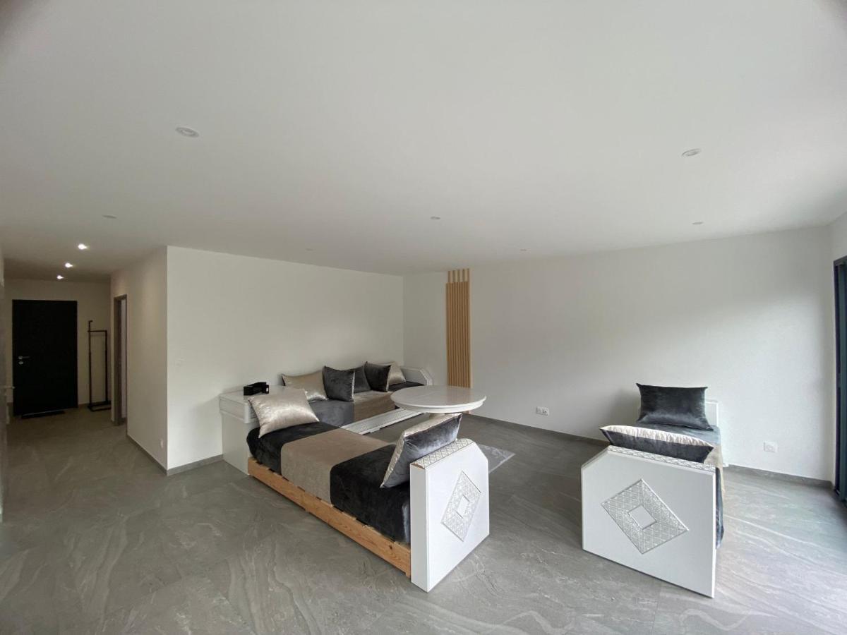 Maison Moderne Is-sur-Tille Buitenkant foto